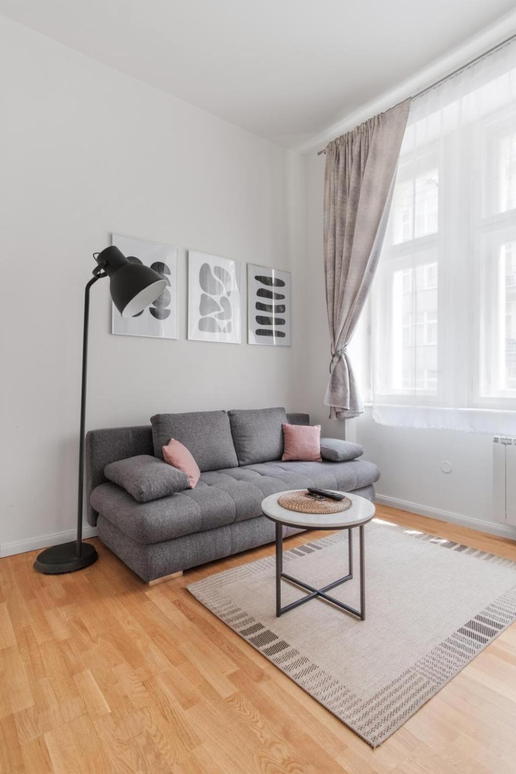 Days - Elegant Near Wenceslas Square Apartament